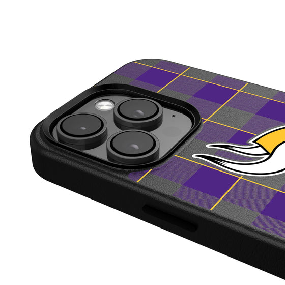 Minnesota Vikings Plaid Magnetic Phone Case-4