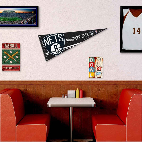 Brooklyn Nets Pennant Flag and Wall Tack Pads Mounts