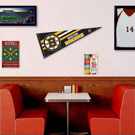 Boston Bruins Pennant Flag and Wall Tack Pads Mounts