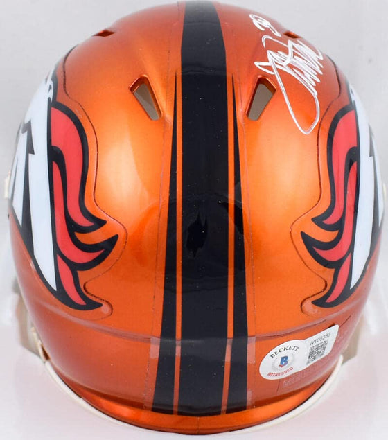 Terrell Davis Autographed Broncos Flash Speed Mini Helmet w/HOF- Beckett W Hologram White