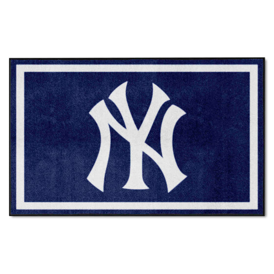 New York Yankees 4ft. x 6ft. Plush Area Rug