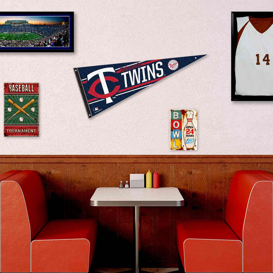 Minnesota Twins Pennant Banner and Wall Tack Pads