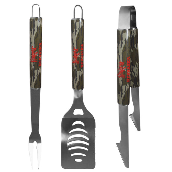 Nebraska Cornhuskers 3 pc BBQ Set w/Mossy Oak Camo