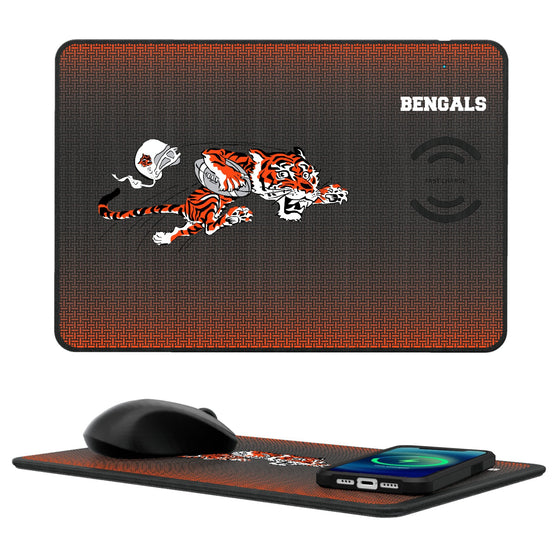 Cincinnati Bengals Historic Collection Linen 15-Watt Wireless Charger and Mouse Pad-0