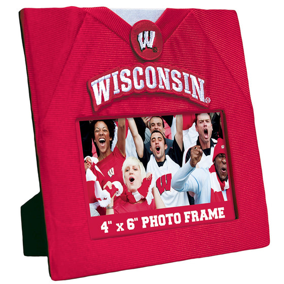 Wisconsin Badgers Uniformed Frame - 757 Sports Collectibles