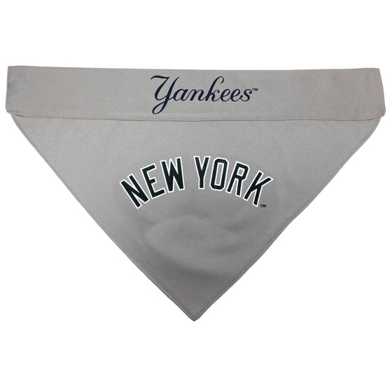 New York Yankees REVERSIBLE Dog Bandana Pets First - 757 Sports Collectibles