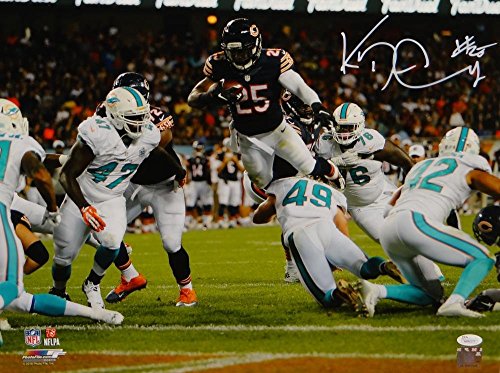 Ka'Deem Carey Autographed Chicago Bears 16x20 Leaping for TD Photo- JSA W Auth - 757 Sports Collectibles