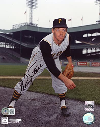 Elroy Face Autographed Pittsburgh 8x10 Photo - BAS (Throwing, Black Ink) - 757 Sports Collectibles