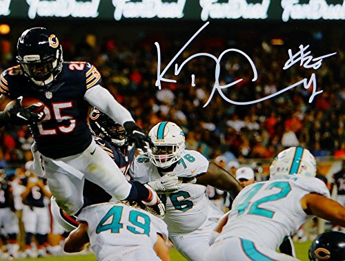 Ka'Deem Carey Autographed Chicago Bears 16x20 Leaping for TD Photo- JSA W Auth - 757 Sports Collectibles