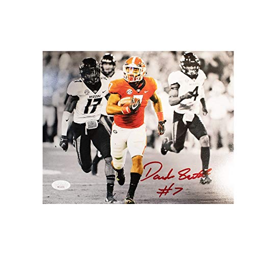 D'Andre Swift Autographed Georgia 8x10 Photo - JSA COA (Horizontal) - 757 Sports Collectibles