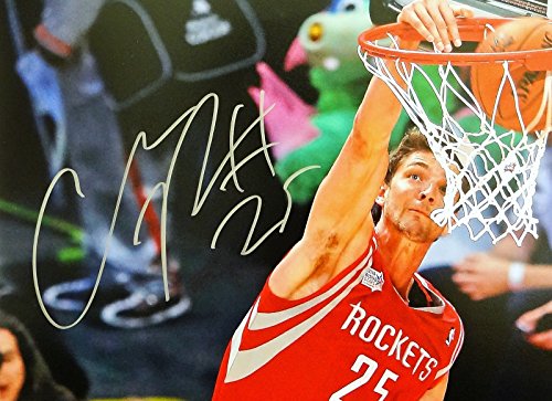 Chandler Parsons Autographed 16x20 Dunking Photo- TriStar Authenticated - 757 Sports Collectibles