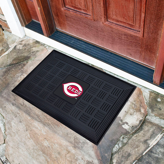 Cincinnati Reds Heavy Duty Vinyl Medallion Door Mat - 19.5in. x 31in.