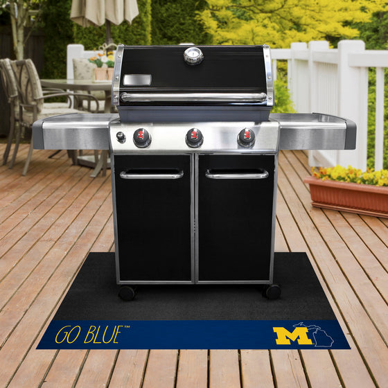 Michigan Wolverines Southern Style Vinyl Grill Mat - 26in. x 42in.