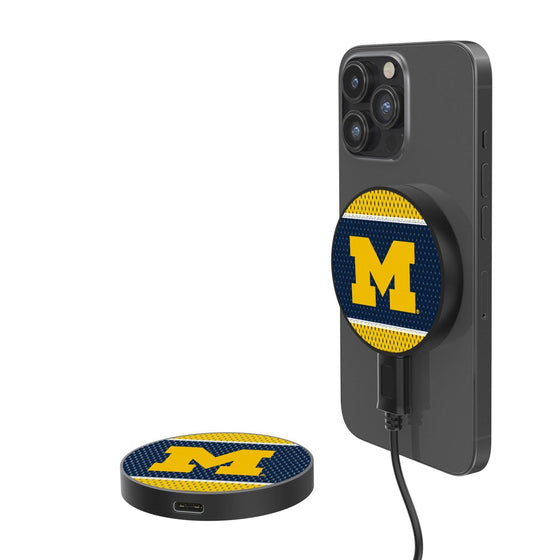 Michigan Wolverines Mesh 15-Watt Wireless Magnetic Charger-0