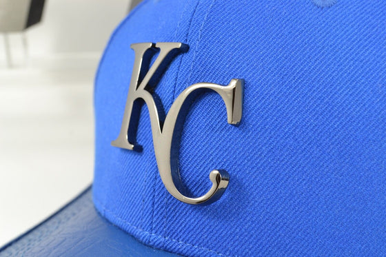 Kansas City Royals Black Metal Logo Curved Brim Strapback Pro Standard MLB Hat