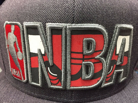 Chicago Bulls REFLECTIVE INSIDER Snapback Mitchell & Ness Gray NBA Hat