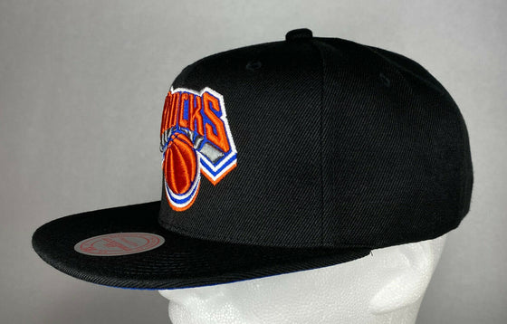 Mitchell and Ness NBA New York Knicks Team Logo Snapback Hat, Cap, New