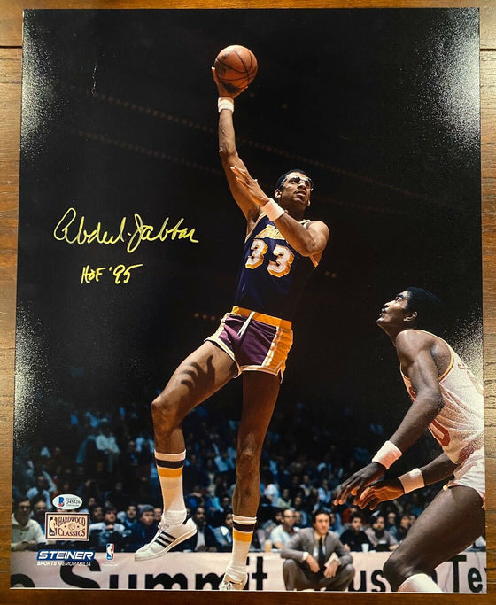 Kareem Abdul Jabber Autographed LA Lakers 16x20 Photo HOF 95 Beckett