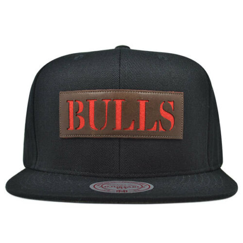 Chicago Bulls LASER CUT LEATHER Snapback Mitchell & Ness NBA Hat